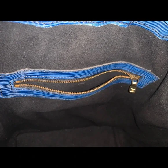 Louis Vuitton Epi GM Noe Toledo Blue Large size authentic